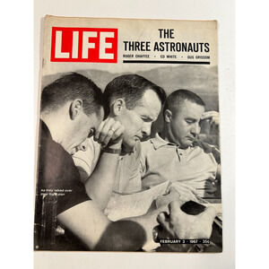 LIFE Magazine February 3 1967 Apollo Space Chaffee White Grissom NASA Vintage